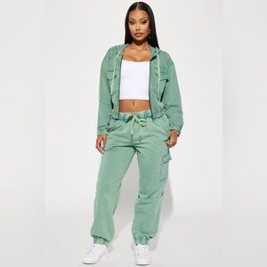 Grab and Go Green jogger set (tank not included)